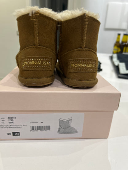 Crust boots with teddy bear